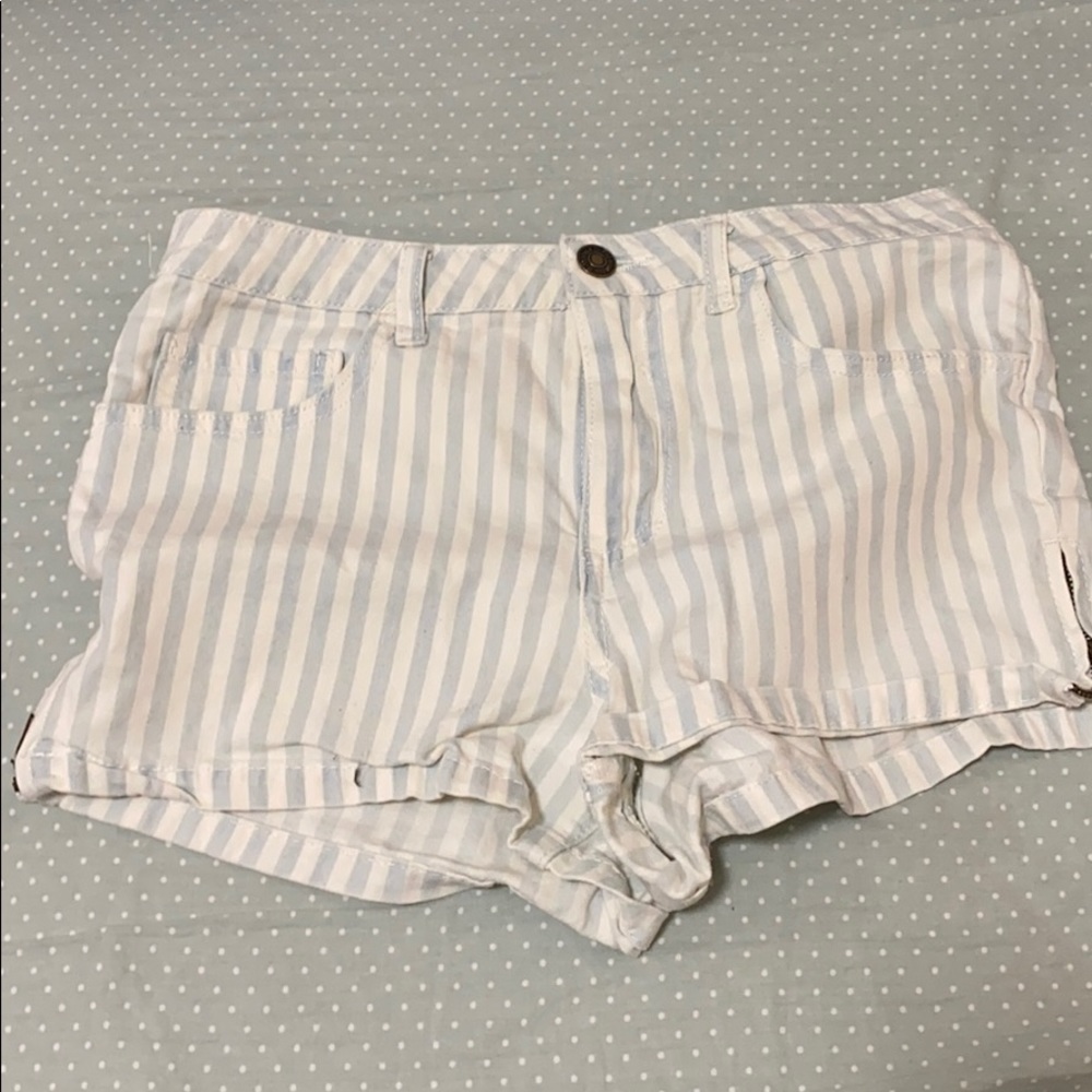 forever21 white and black stripe hot shorts
